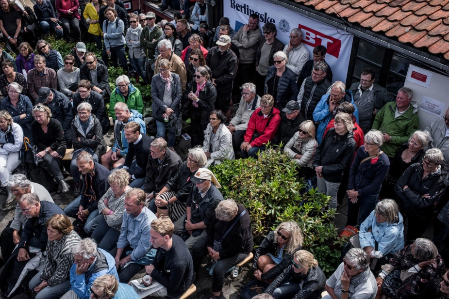 Mens kritikere kalder Folkemødet en lobbyfest, ser borgmestre en unik genvej til debat, netværk og nye idéer. De kan til gengæld ikke erindre, at en borger nogensinde har sat dagsordenen på demokratifestivalen.