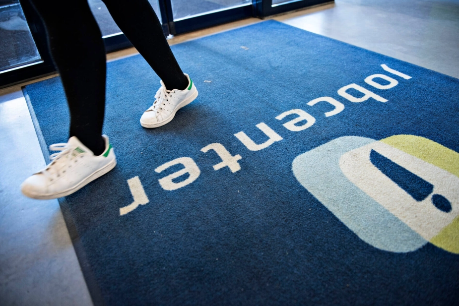 Hvis tallene fra STARs ledighedsindikator står til troende, var der 86.000 ledige på kontanthjælp eller dagpenge i februar. Det svarer til 2,9 procent af arbejdsstyrken.