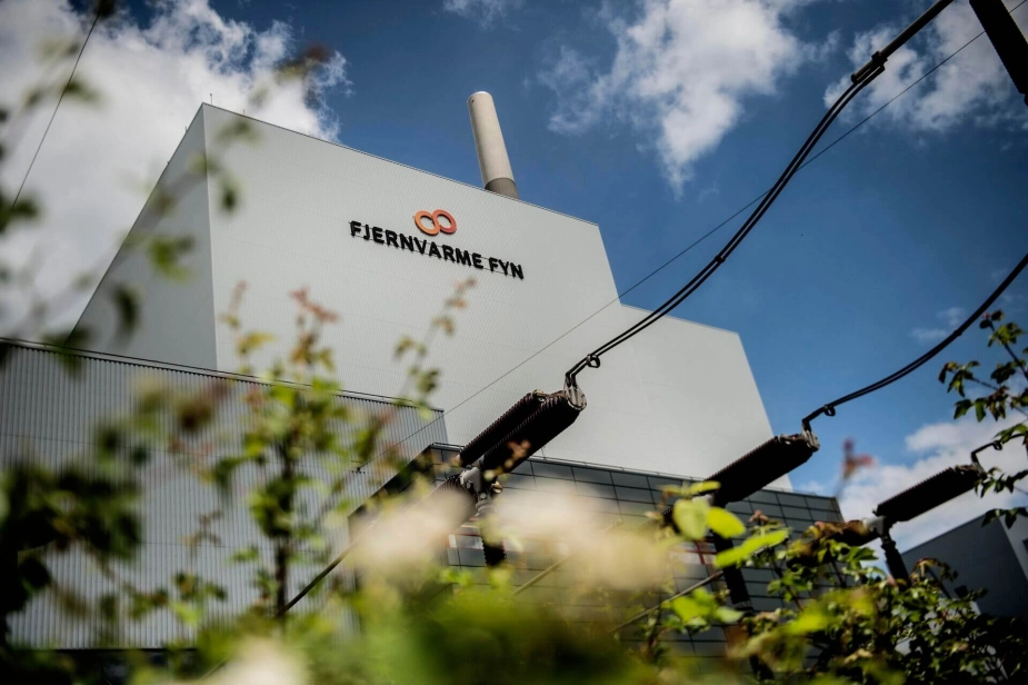 Fjernvarme Fyn er blandt de ti prækvalificerede selskaber til den statslige pulje til CO2-fangst. Affaldsforbrændingsanlægget vil med projektet kunne indfange og lagre 280.000 ton CO2 om året.
