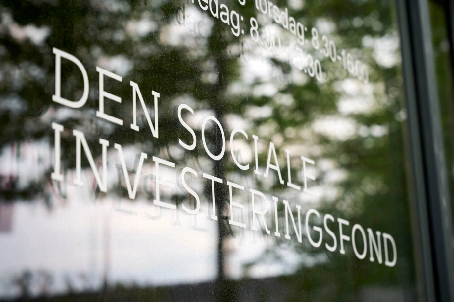 Den Sociale Investeringsfond åbner for et nyt investeringsprogram, der skal styrke indsatser for unge uden for uddannelse og beskæftigelse.