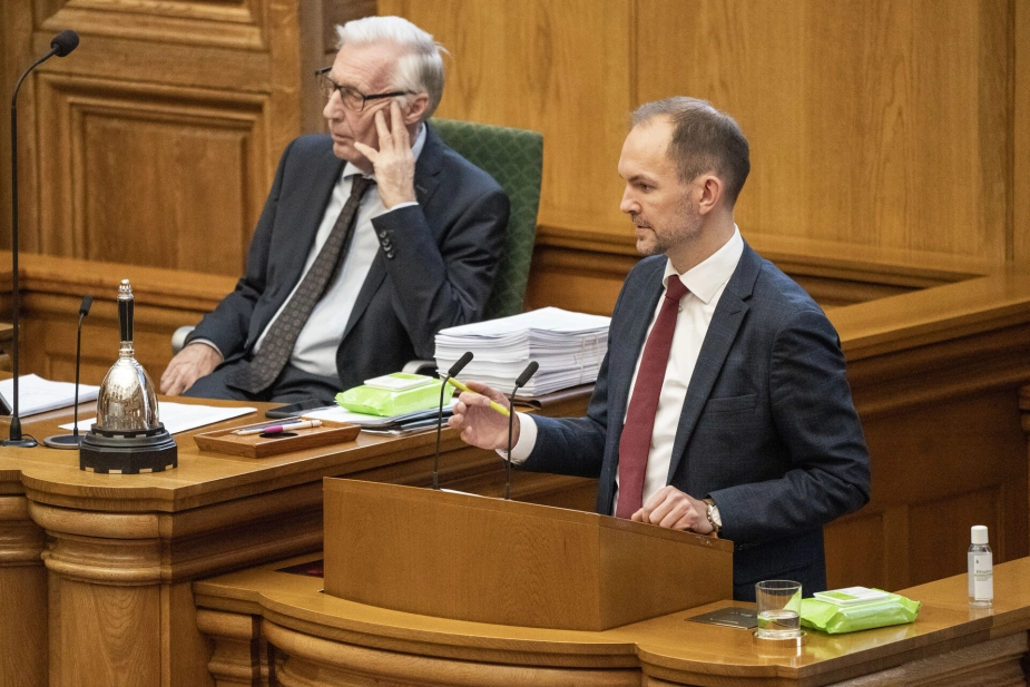 Skatteminister Jeppe Bruus oplyser til Folketinget, at han er gået i dialog med KL om at understøtte de kommuner, som har tabt på grundskyld.