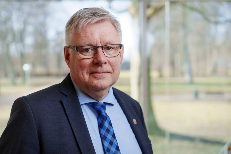 "Jeg, mine byrådskollegaer og forvaltningen er i hvert fald blevet betryggede i at få tydeliggjort, hvad vi kan, og hvad vi ikke kan," fortæller Søren Smalbro, borgmester i Hjørring.