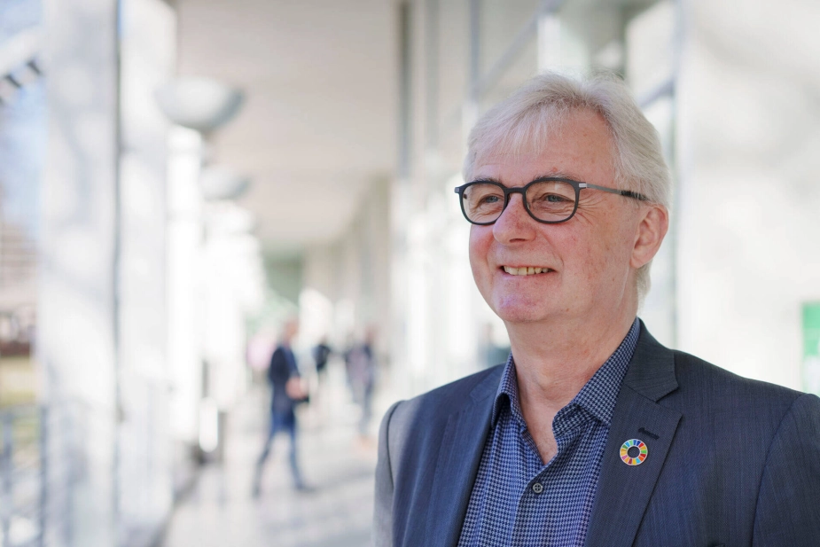 Tonni Hansen har været en tur forbi social- og boligministerens kontor.