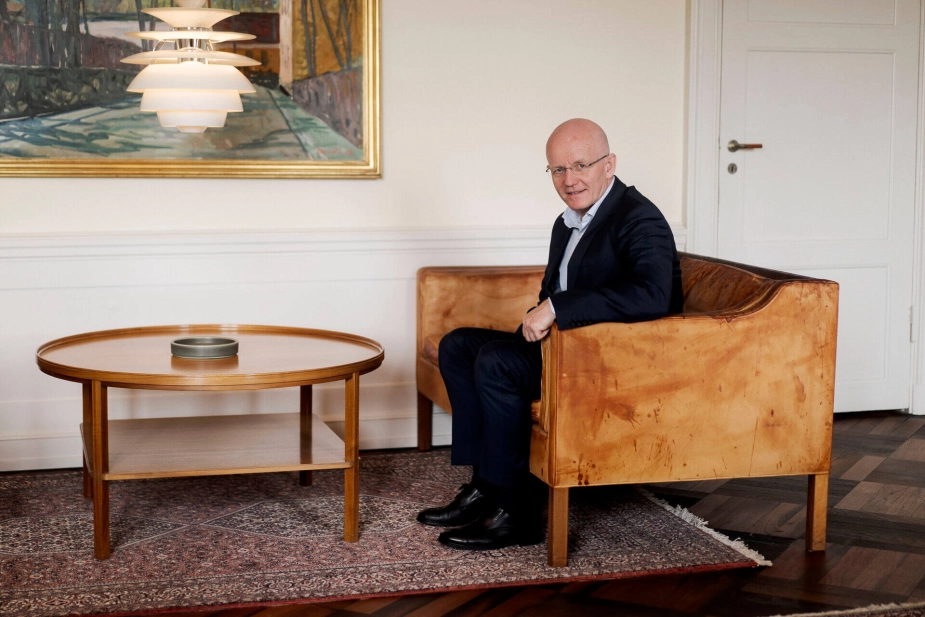 Der er ifølge Gentoftes borgmester Michael Fenger (K) ikke brug for flere penge i udligningssystemet, men de skal fordeles anderledes, så de fattigste kommuner får flere på bekostning af de kommuner, som i dag får markant flere penge end de overhovedet må bruge til service, anlæg og overførsler.