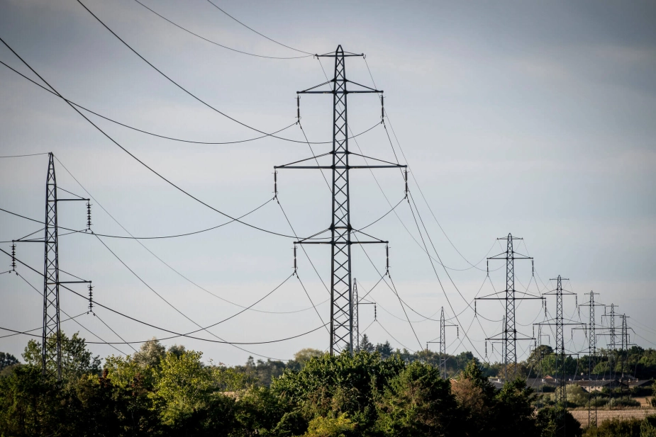 Ved at sænke tarifferne med op mod ti procent næste år håber Energinet at bidrage til en hurtige elektrificering af samfundet.