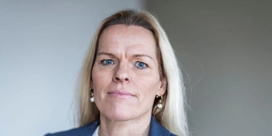 Ældreministeren Mette Kierkgaard (M) skriver i et ministersvar, at private plejehjem gerne må tage ekstra betaling for aktiviteter for de ældre på plejehjem.