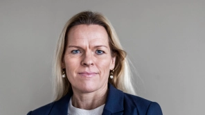 Ældreministeren underskriver næste aftale om rekruttering