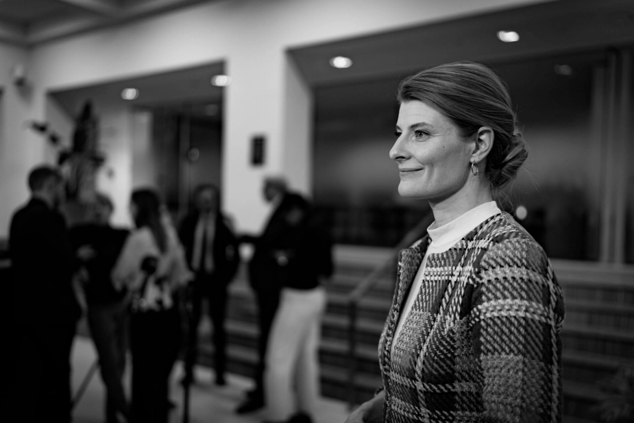 Beskæftigelsesminister Ane Halsboe-Jørgensen (S) sidder for bordenden i et ministerudvalg, som lige nu er ved at lægge sidste hånd på udspillet.