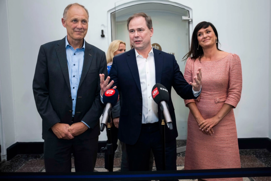 Sophie Løhde (V) vil ikke lægge flere administrative opgaver over på Martin Damm (V) eller andre borgmestre, som skal tvinge dem til at lave bureaukratiske mødelister. Det fremgår af et nyt folketingssvar.