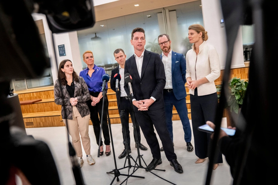 Den daværende udlændinge- og integrationsminister Kaare Dybvad Bek præsenterede i oktober 2023 aftalen om arbejdspligten. I dag er han beskæftigelsesminister.