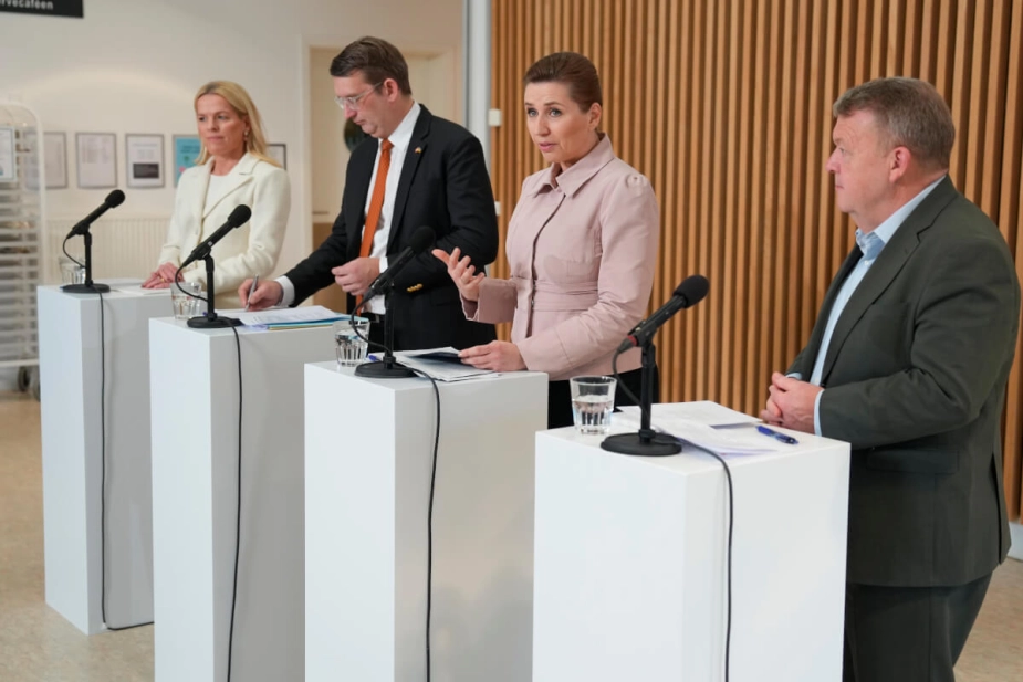 Regeringstoppen og ældreminister Mette Kierkgaard (M) til præsentationen af ældreudspillet i Kolding tirsdag i sidste uge. Her kom det frem, at ændret tilsyn på sundhedsområdet først kunne blive til noget efter Sundhedsstruktur-kommissionens anbefalinger i april.