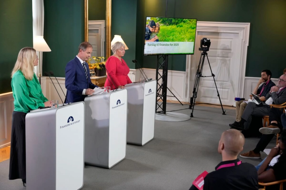 Økonomiminister Stephanie Lose (V), finansminister Nicolai Wammen (S) og uddannelses- og forskningsminister Christina Egelund (M) ved præsentationen af regeringens finanslovsforslag.