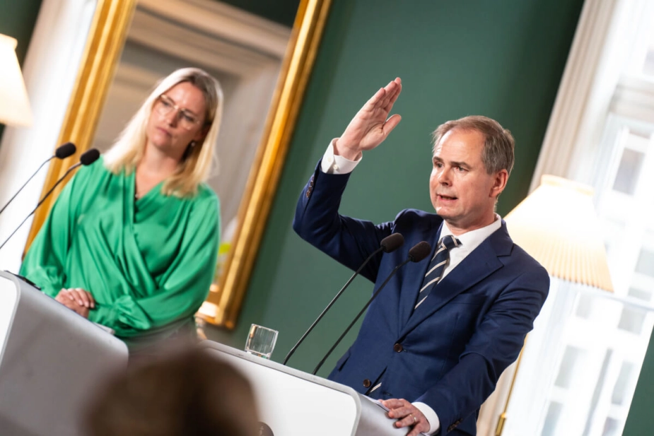 Nicolai Wammen (S) og regeringen vil skære 1.000 årsværk på administrationen. I et folketingssvar opstiller han, hvilke byer, der rammes af forslaget.