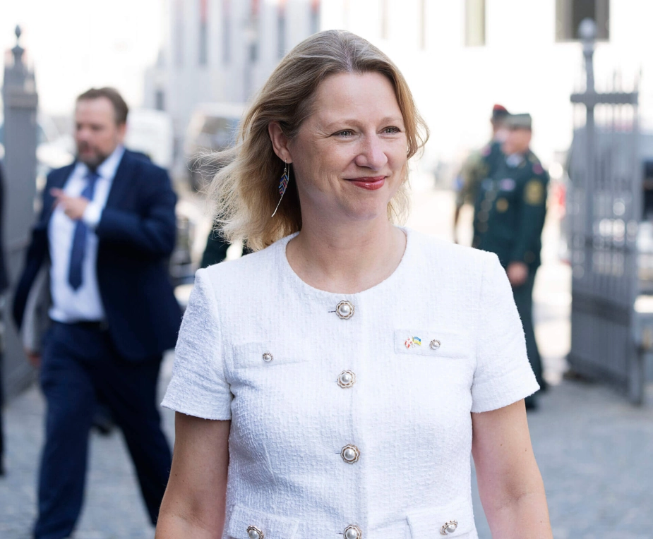 Den manglende overholdelse af fristen skyldes blandt andet, at regeringen først landede aftalerne i januar.