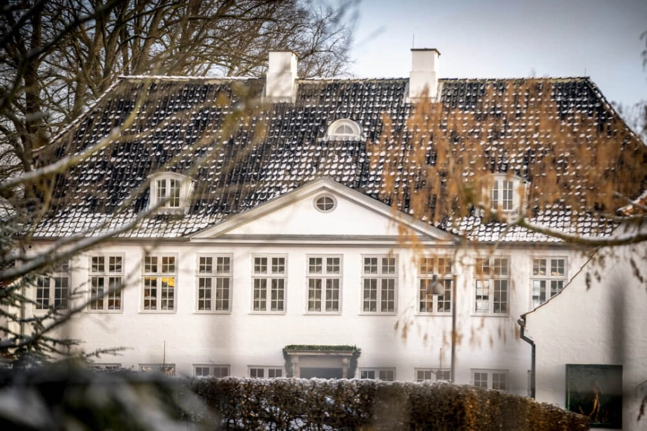 Statsministerens embedsbolig, Marienborg, der her er fotograferet i 2022, danner tirsdag ramme om et såkaldt topmøde om unge uden uddannelse og arbejde. (Arkivfoto).