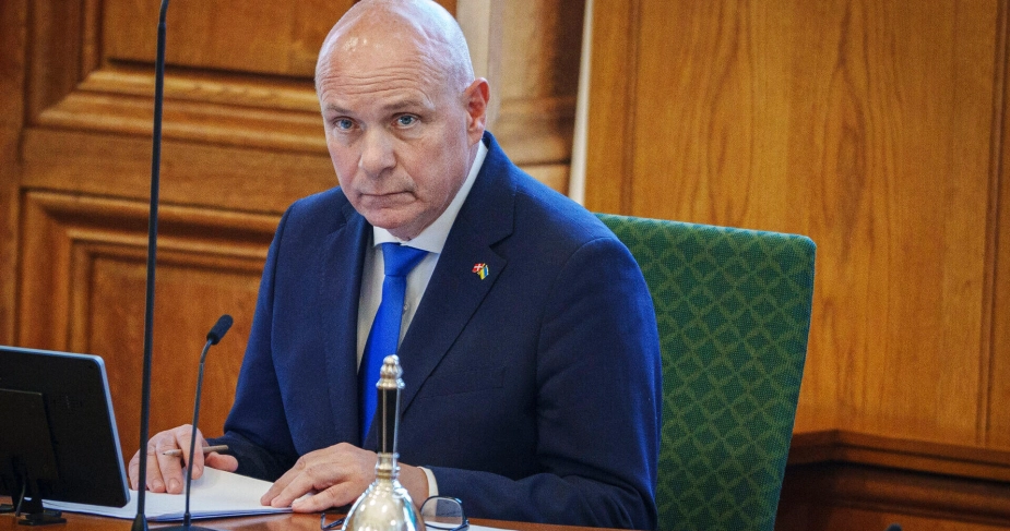 Færre udvalg betyder ikke mindre arbejde, men bedre arbejde," siger formanden for Folketinget, Søren Gade (V).
