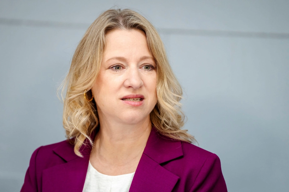 "Vi skal udvide reglerne for karens for ledere til også at omfatte for eksempel ejere og bestyrelsesmedlemmer," siger Sophie Hæstorp Andersen.