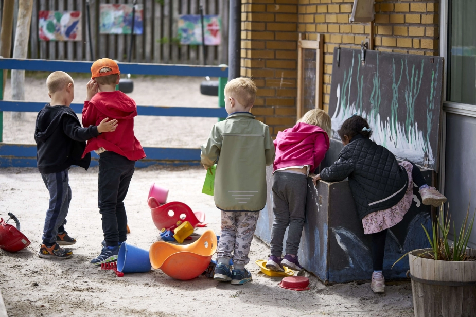 Da observatørerne i undersøgelsen var udsendt til børnehaverne, var der over 50 børn per pædagog i de børnehaver med færrest uddannede pædagoger (arkivfoto).