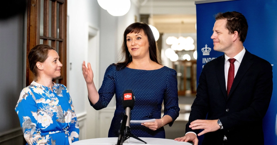 Selv om regeringen og KL og Danske Regioner søndag præsenterede en aftale om sundhedsreformen med smil og tilfredshed, er der udbredt bekymring for, om økonomien rækker. Både kommuner og regioner forventer, at de kommende økonomiforhandlinger vil afgøre, om reformens ambitioner kan indfries.