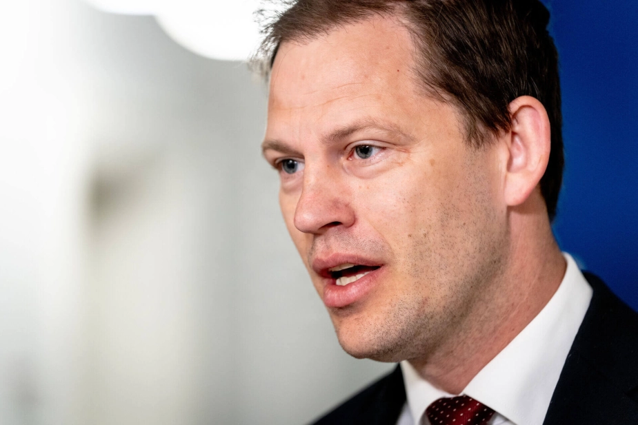 "Det betyder alverden for os, at vi kan løse nogle af de problemer som vi ved vil opstå i 2027. Hvis det så også er et problem fremadrettet må vi tage det i økonomiforhandlingerne for 2028 og 2029," siger formand for Danske Regioner Mads Duedahl (V) til NB-Kommune. (Arkivfoto).