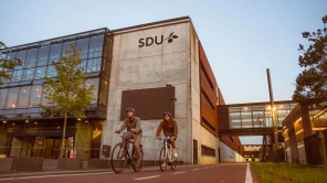 Nyt dagpengekrav kan ramme mange dimittender: Tre ud af ti har ikke studiejob
