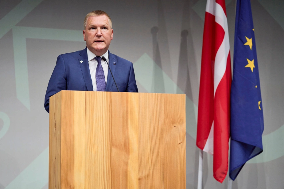 Michael McGrath er EU-kommissær for demokrati, retsstatsprincippet, retfærdighed og forbrugerbeskyttelse. Her ses han på pressemøde i København i tirsdags med formandsskabet og Europa-Kommissionen.