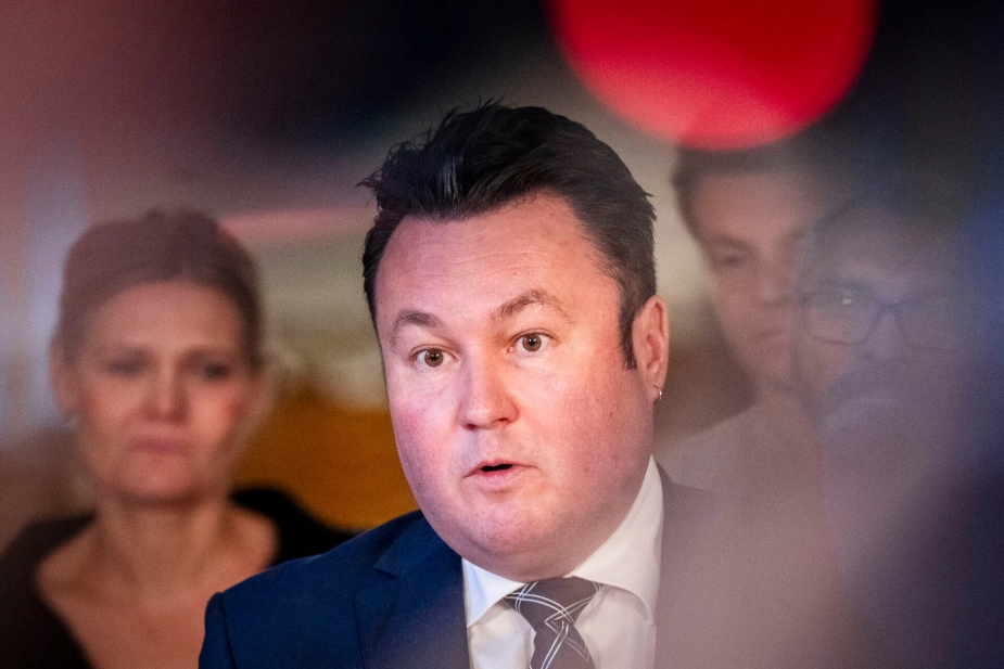 "Jeg har bestemt taget med, vil jeg gerne understrege, at flere kommuner har efterlyst, at Christiansborg udarbejder en strategi," siger erhvervsordfører Anders Kronborg (S).