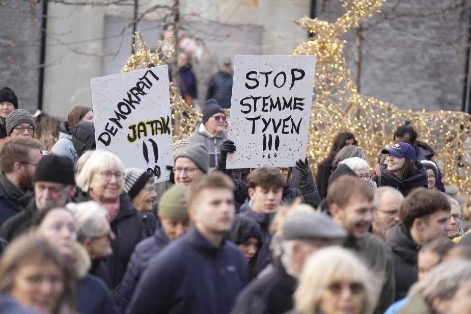 Torsdag demonstrerede borgere i Middelfart som en reaktion på Ulla Sørensen partihop fra Socialdemokratiet til Venstre.