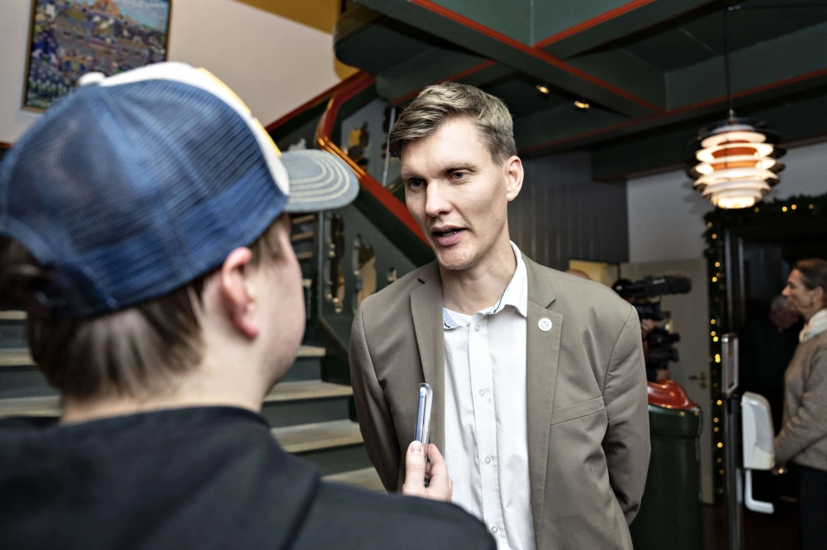 Borgmester Lasse Frimand Jensen (S) får flere og flere mandater på sin side i konstitueringsaftalen for Aalborg Kommune - senest med Danmarksdemokraternes to mandater.