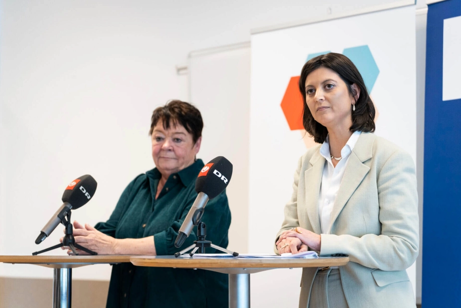 Mona Striib, formand for Forhandlingsfællesskabet, og Sofia Osmani, chefforhandler i KL.