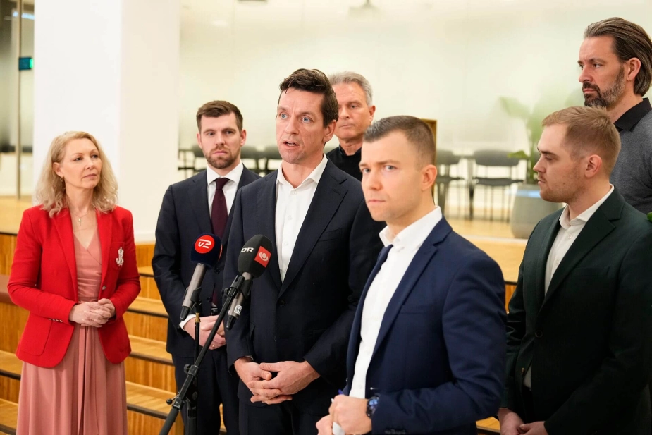 Beskæftigelsesminister Kaare Dybvad Bek (S) står i spidsen for aftalen, der indfører en ny model for kommunal kontrol med førtidspensionssager og sætter en undersøgelse af kommunal praksis i gang.
