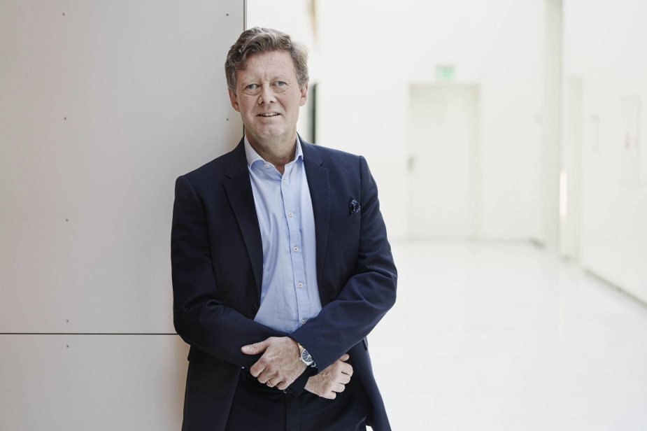 Folketingets Ombudsmand, Christian Britten Lundblad, retter kritik mod Københavns Kommune i sag om lærer, der fortalte om sine oplevelser med vold på en skole.