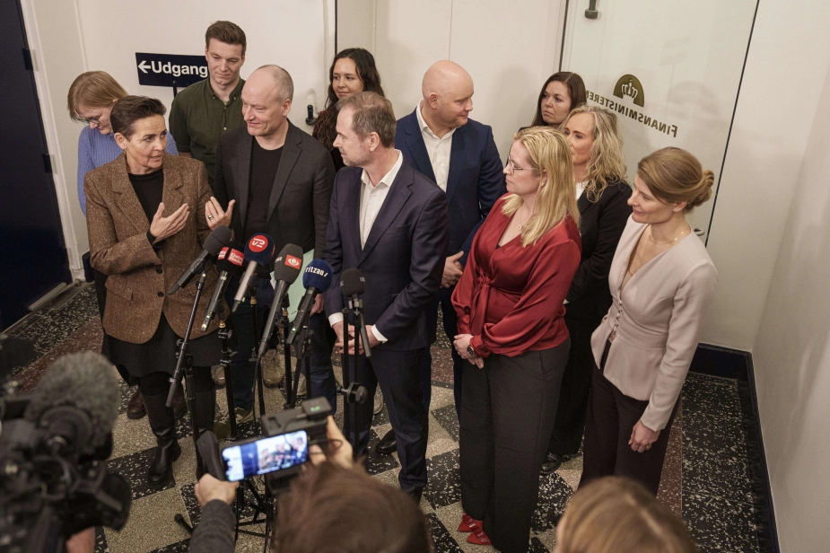 Kulturminister Jakob Engel-Schmidt (M) var blandt deltagerne, da regeringen og en række partier i slutningen af januar præsenterede en aftale om en såkaldt fødevarecheck. Det skete i Finansministeriet, der havde inviteret til et doorstep om aftalen. Hvis det står til ministeren, skal ordet "doorstep" ud af det danske sprog.