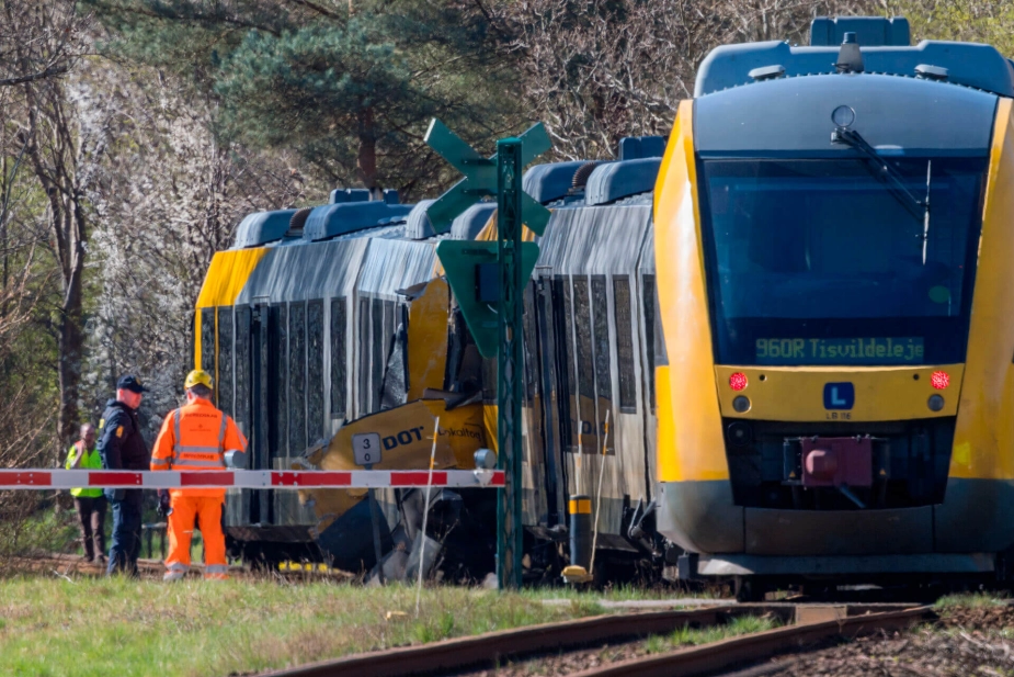 Der var 38 personer ombord på de to tog, som torsdag morgen stødte sammen på Gribskovbanen.