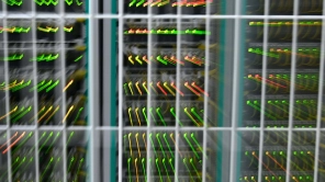 Politikere vil sende datacentre bag i køen for nye eltilslutninger
