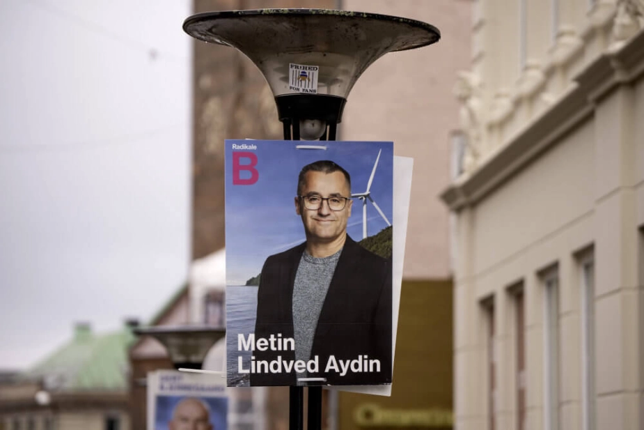 Metin Lindved Aydin (R) er Aarhus Kommunes rådmand for Sundhed og Omsorg. Han ser protesten som et nybrud i ældreaktivisme, men vil vil ikke opfordre andre til at besætte bygninger. (Arkivfoto).