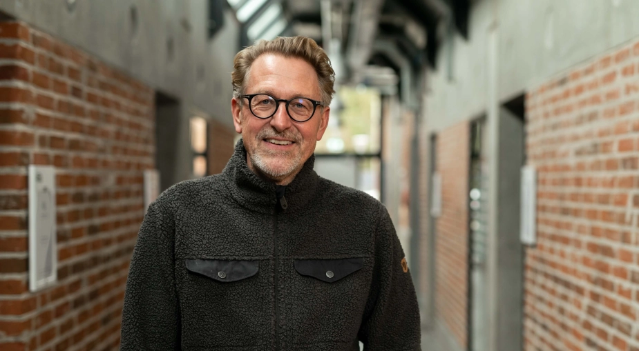 Der bliver næppe renere i hjemmene, da det ikke vurderes realistisk at prioritere i lyset af de ekstraordinære forsvarsudgifter, der venter, lyder det fra økonomiprofessor Per Nikolaj Bukh.