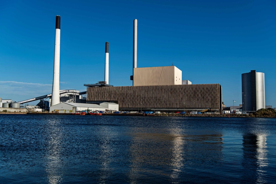 Hofor arbejder for at etablere på CO2-fangst på blok 4 på Amagerværket, der anvender biomasse som brændsel til fjernvarmeproduktion.
