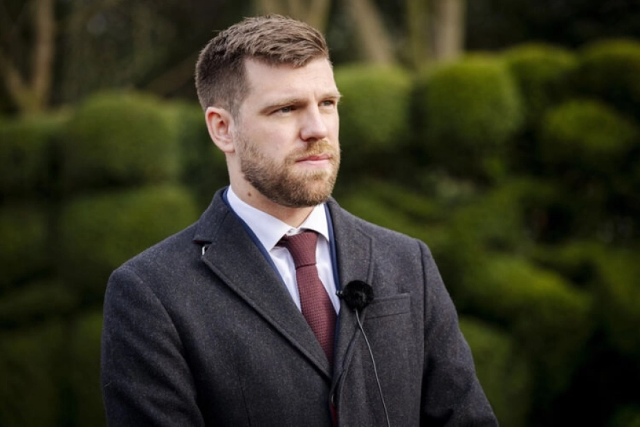 Regeringen vil give studerende på SU i 25 udvalgte kommuner mulighed for at få kørselsfradrag. Det siger Morten Dahlin, som er minister for byer og landdistrikter.