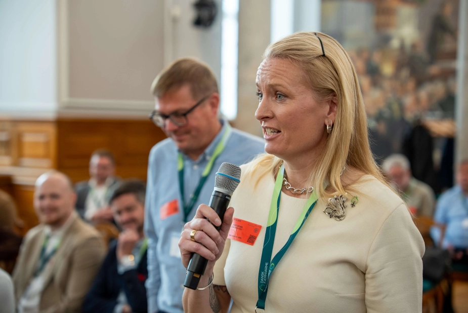 Vestforbrænding oplever, at deres sidste gaskunder har en stor tvivl, når det kommer til at skulle vælge ny varmekilde. Der er behov for en klar melding fra politikerne, siger fjernvarmechef Bjørk Paamand Olsen ved energipolitisk åbningsdebat.