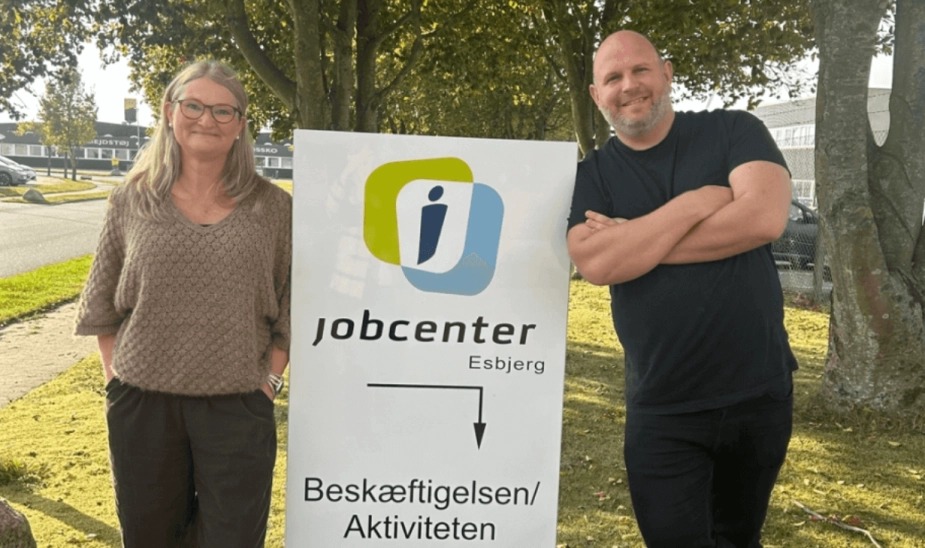 Sektionsleder Jannie Kikkenborg og kollega Danny Schmidt Jensen står i spidsen for Esbjergs satsning på lønnede timer for borgere langt fra arbejdsmarkedet.