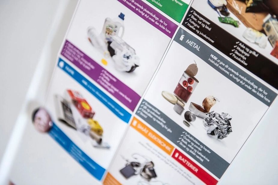 Det er både dyrt og besværligt, og så ser det rodet ud, mener udvalgsformand i Gribskov Kommune, som derfor gerne fortsat forhaler implementeringen af ti affaldssektioner til kommunens husstande.