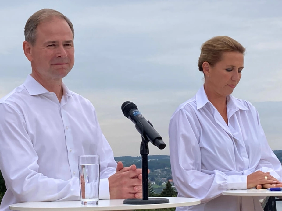 Statsminister Mette Frederiksen (S) gik til Socialdemokratiets sommergruppemøde videre til andre journalister, inden der var mulighed for at stille et opfølgende spørgsmål om "de tekniske diskussioner" vedrørende kommunernes økonomiske udfordringer.