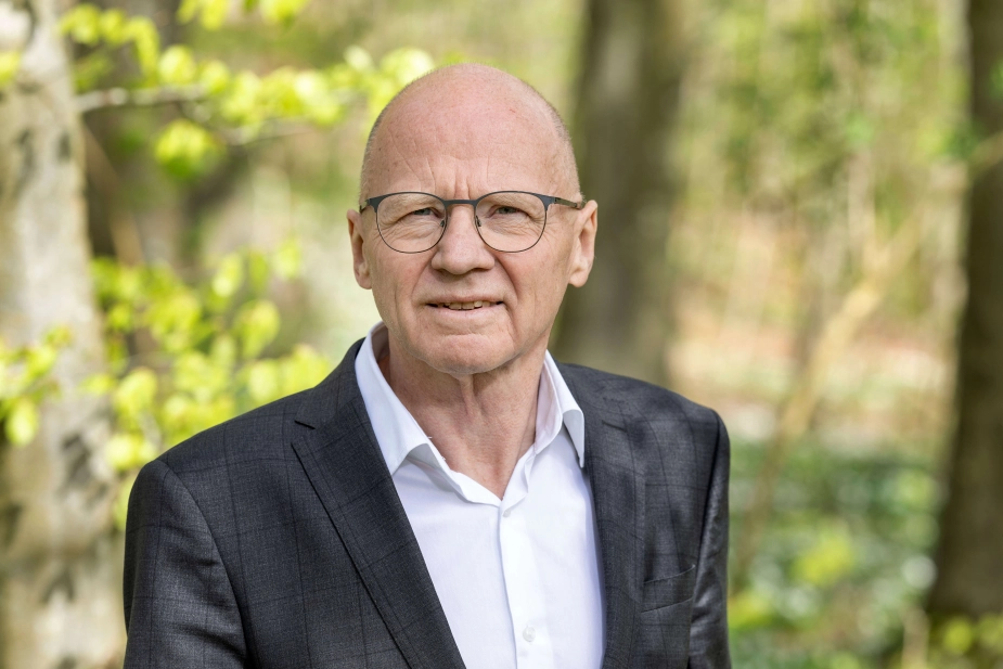 "Vi mener at have en hjemmebanefordel med vores kendskab til det ”nære”, til borgeren i eget hjem, men kan også byde ind med en solid faglighed i det komplekse specialiserede kommunale felt," skriver ældredirektør Jan Nielsen.