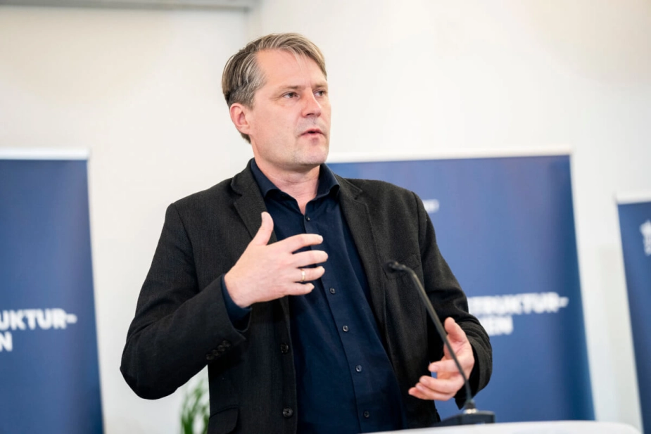 "Jeg tror, at vi inden for de næste 15-20 år kommer til at kigge på kommunegrænser," sagde professor Jakob Kjellberg til et socialpolitisk topmøde i forrige uge.