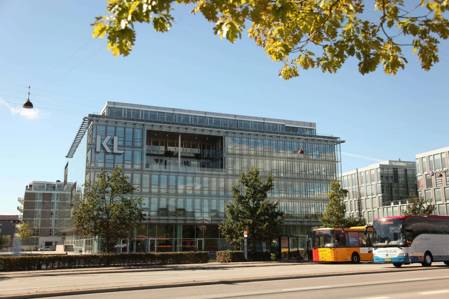 Overenskomststatistikken for 2025 er netop blevet offentliggjort af Kommunernes og Regionernes Løndatakontor (KRL), som holder til i KL-huset i København.