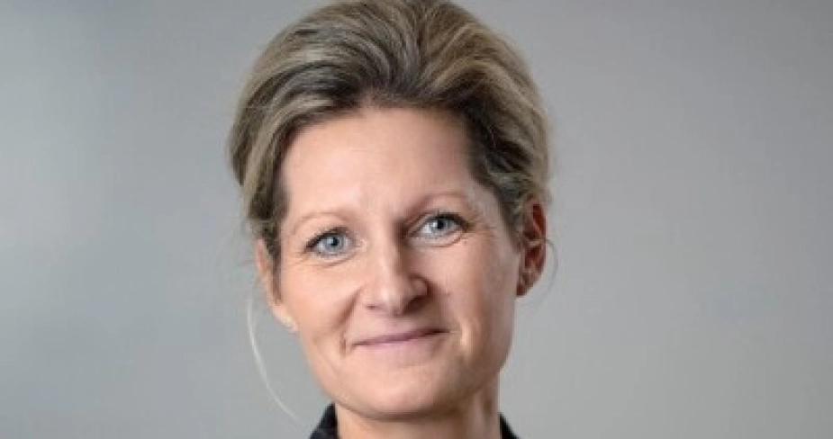 Malene Størup, ældrechef i Hillerød Kommune, har fire forklaringer på, hvorfor kommunen er særlig god til at holde på medarbejderne, som en ny Cepos-analyse viser, at de er. Hvis andre kommuner ikke gør det i forvejen, kan de blive inspireret af Hillerød.