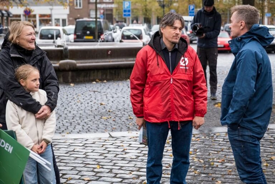 Morten Friis fra Enhedslisten i Bornholms Regionskommune vikarierer for den sygemeldte konservative borgmester, Jacob Trøst.