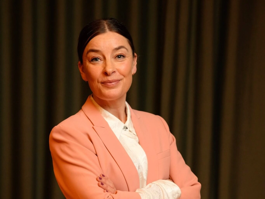 Maria Skipper Schwenn, branchedirektør i Dansk Erhverv, bakker op om en opdateret version af mediestøtten. Så længe ugeaviserne får tid og økonomi til at omstille sig.