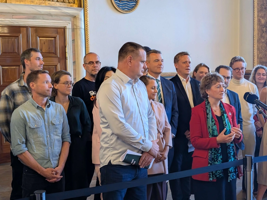 En samlet Borgerrepræsentation står bag et budgetforlig i København, der intet spor har af ekstra administrative besparelser på 800 mio. kr., og der er heller intet spor af gratis børnepasning.